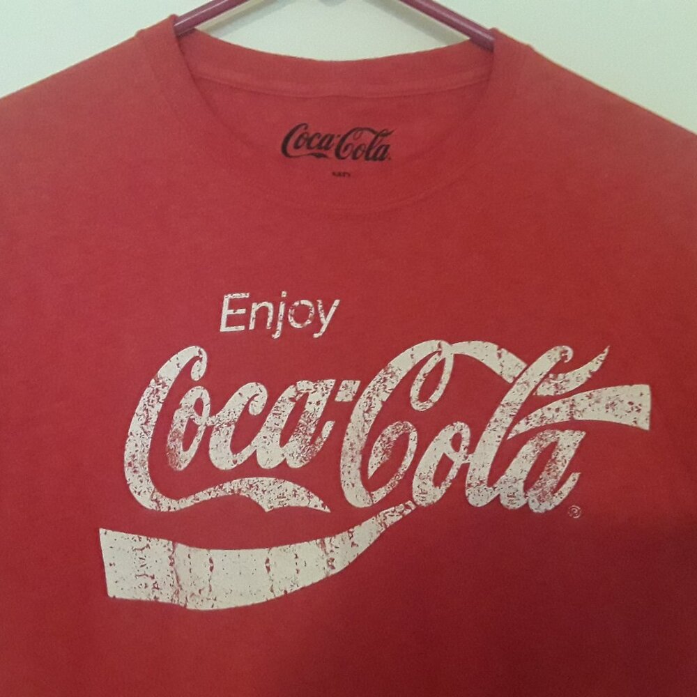 Mens Nwot Coca Cola Medium, Red w/White Logo, Crew T-Shirt - Picture 2 of 4